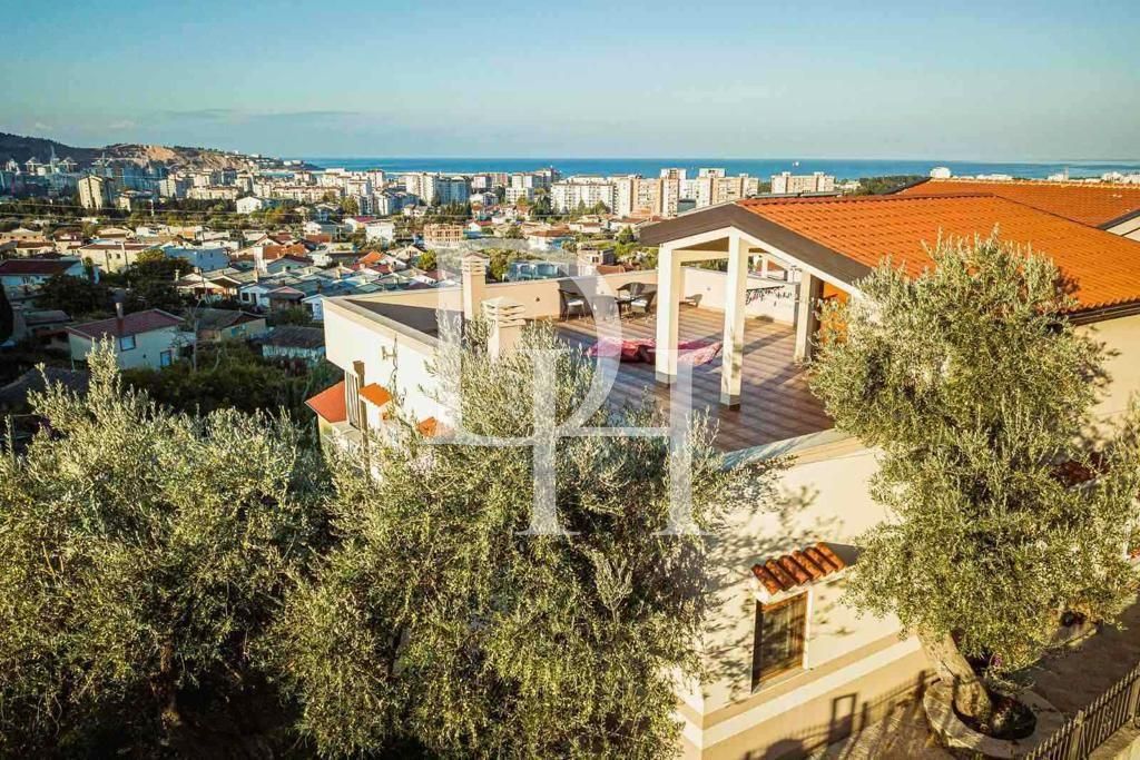 Villa in Bar, Montenegro, 345m2 - for 450&nbsp;000€ - Ref: 72217 photo 2