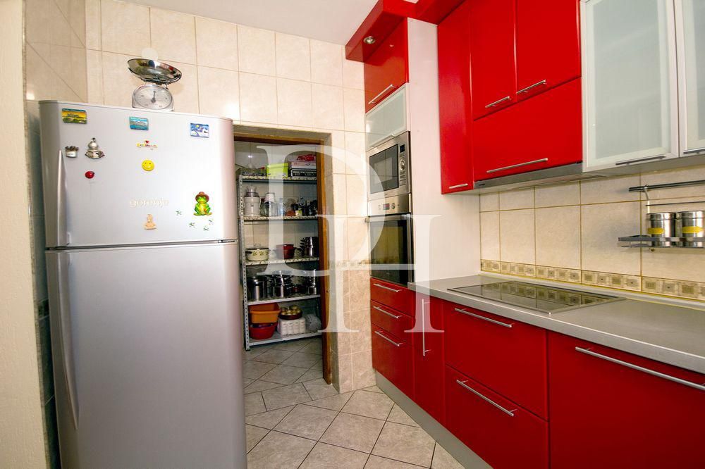 Villa in Bar, Montenegro, 292m2 - for 470&nbsp;000€ - Ref: 72208 photo 15