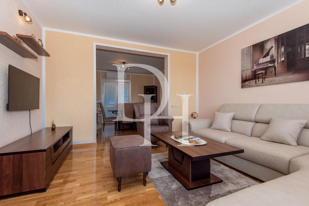 Villa in Bar, Montenegro, 292m2 - for 470&nbsp;000€ - Ref: 72208 photo 4