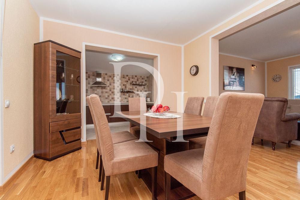 Villa in Bar, Montenegro, 292m2 - for 470&nbsp;000€ - Ref: 72208 photo 5