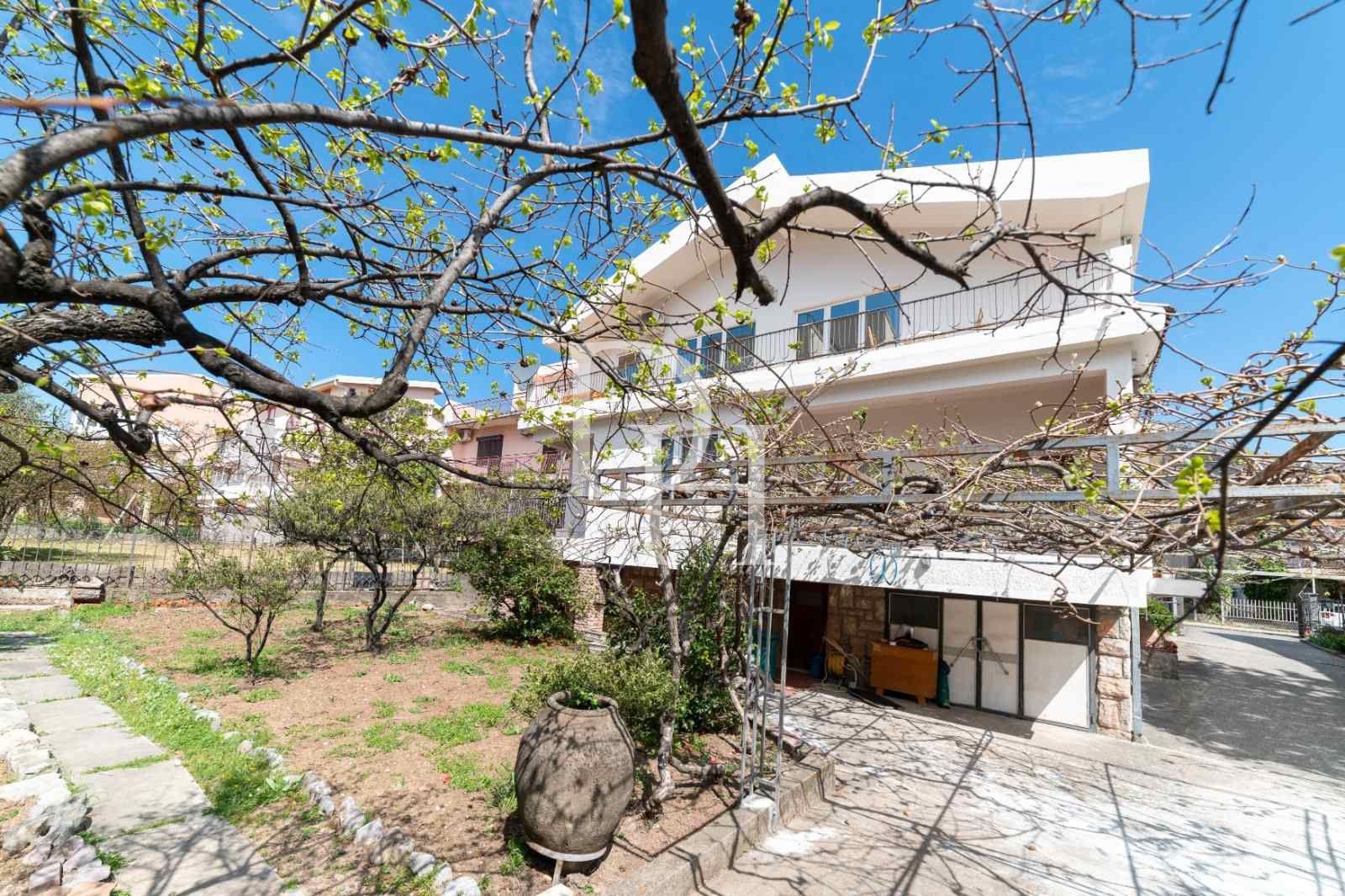 Отель в Баре, Черногория, 230м2 - стоимость 400&nbsp;000€ - Ref: 72199 фото 2