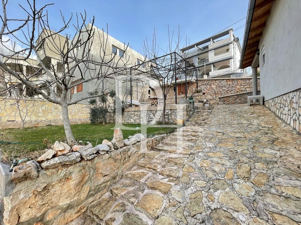 Villa in Bar, Montenegro, 107m2 - for 230&nbsp;000€ - Ref: 72196 photo 10