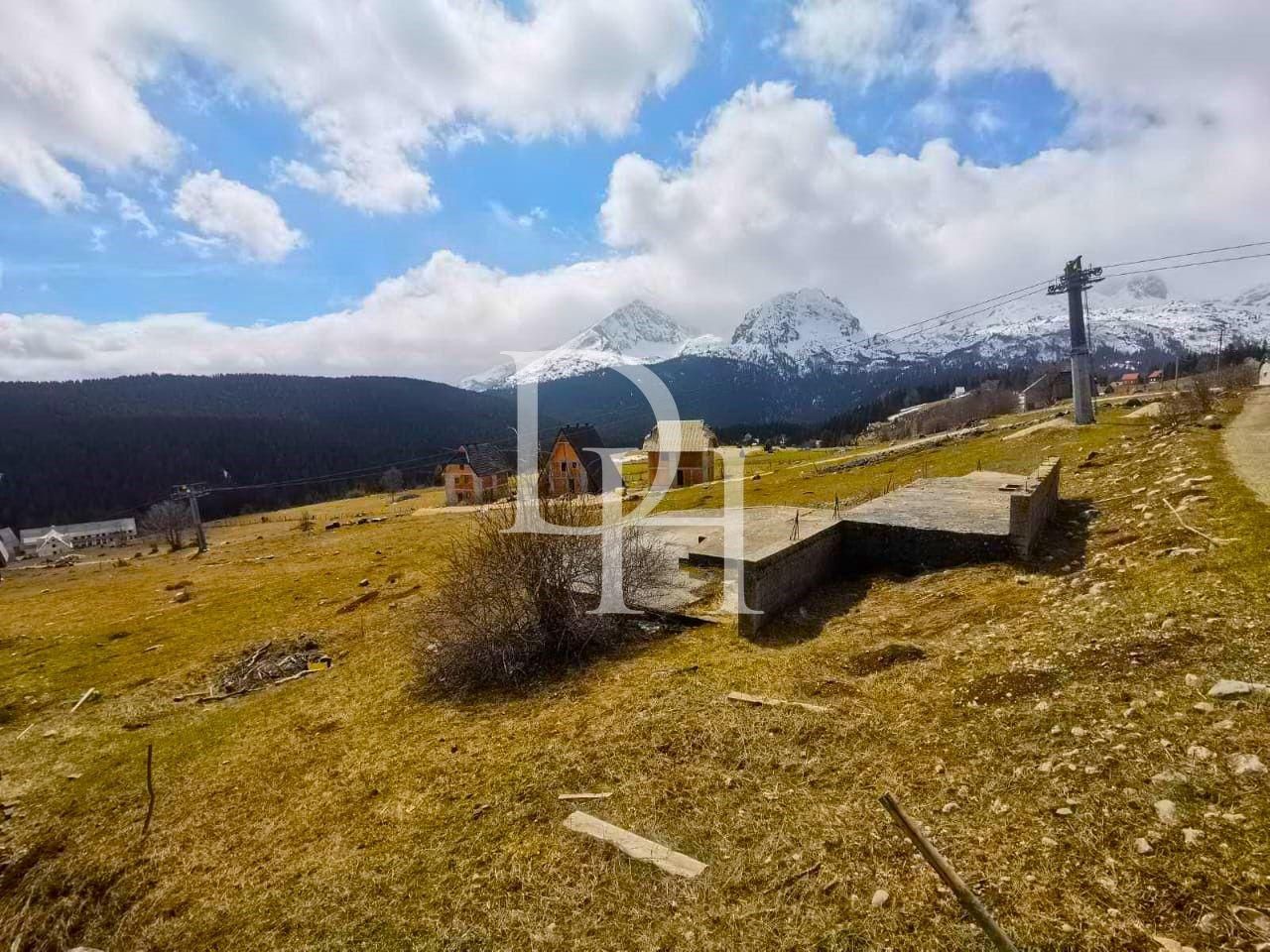 Участок в Жабляке, Черногория, 1 750м2 - стоимость 131&nbsp;250€ - Ref: 72287 фото 1