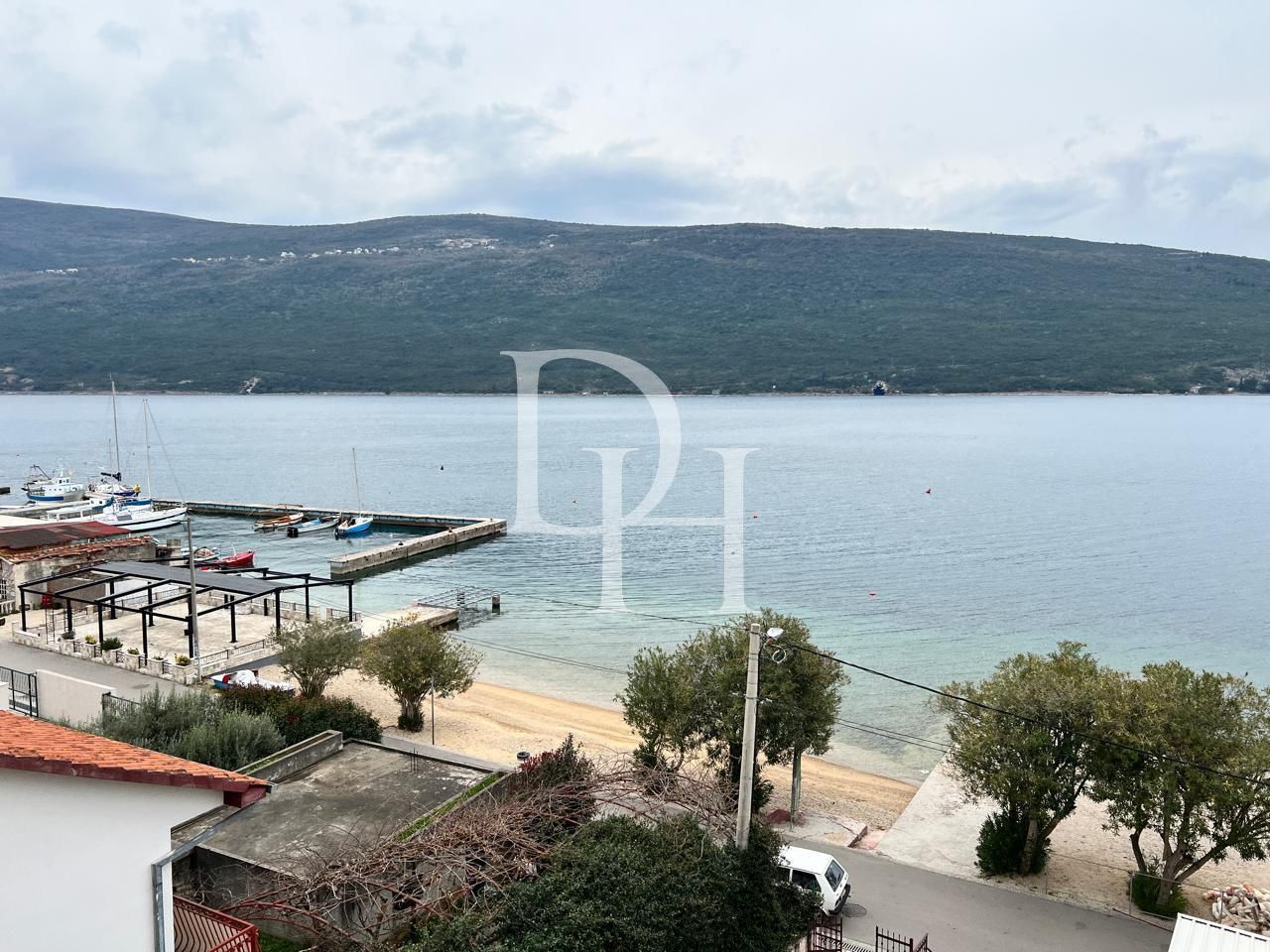 Wohnungen in Kumbor in Herceg Novi, Montenegro, 79m2 - kosten 240&nbsp;000€ - Ref: 72323 foto 1