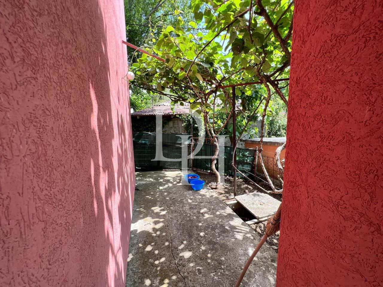 Cottage in Budva, Montenegro, 140m2 - for 150&nbsp;000€ - Ref: 72333 photo 9