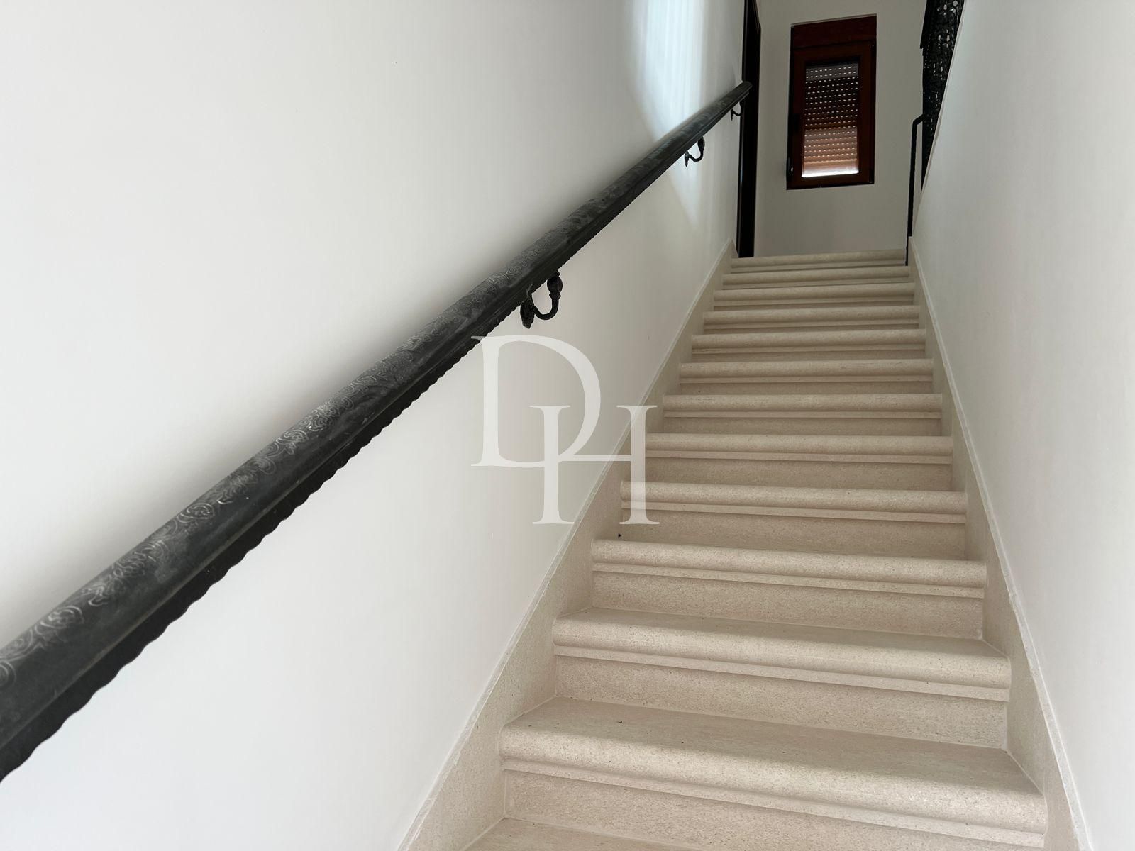 Villa in Rezhevichi in Budva, Montenegro, 180m2 - for 460&nbsp;000€ - Ref: 72328 photo 16