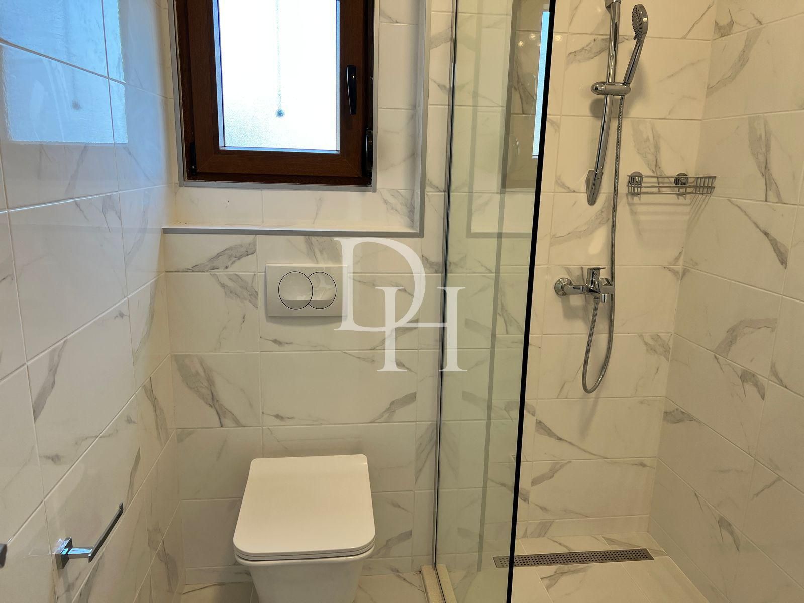 Villa in Rezhevichi in Budva, Montenegro, 180m2 - for 460&nbsp;000€ - Ref: 72328 photo 18