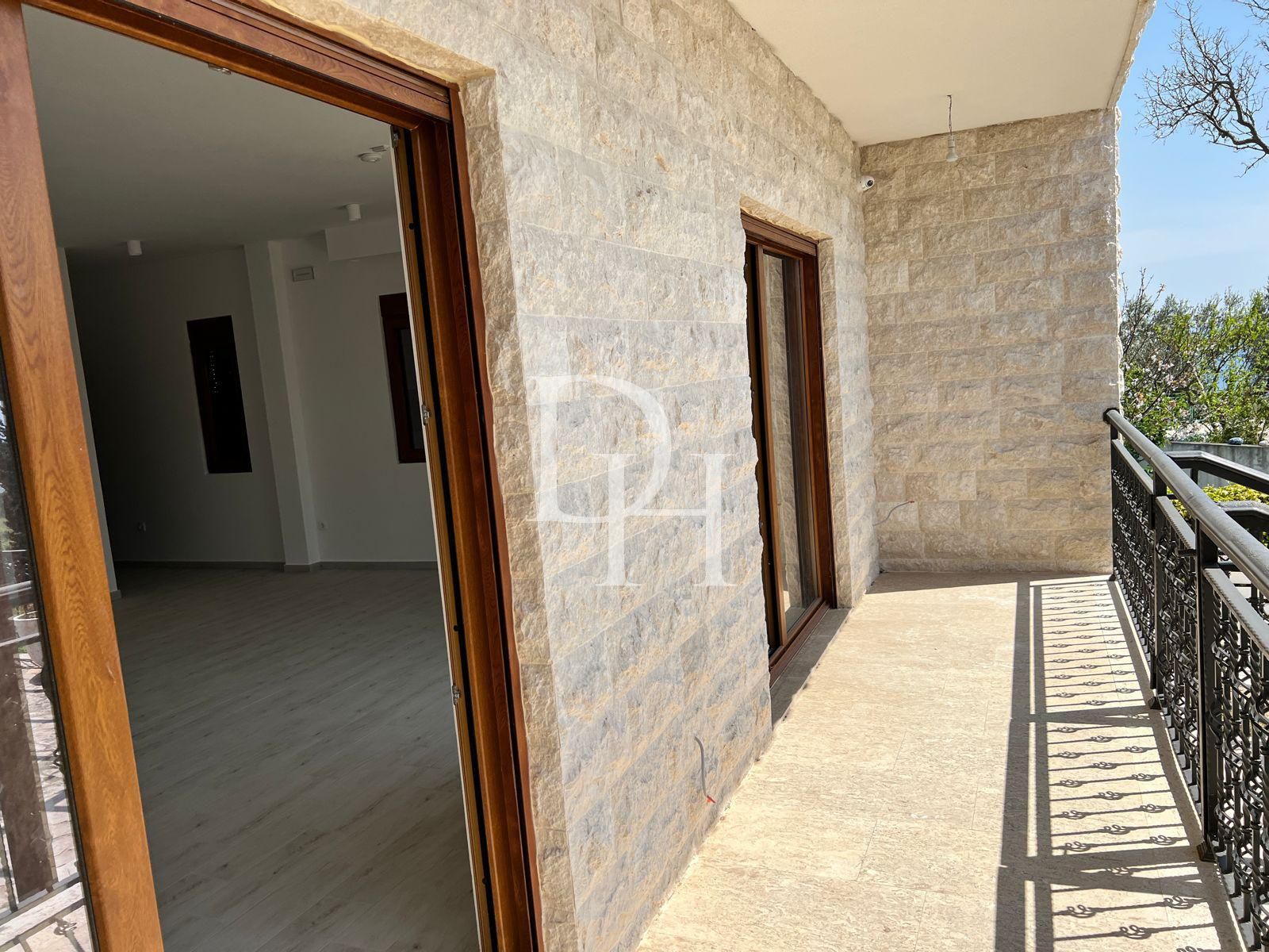 Villa in Rezhevichi in Budva, Montenegro, 180m2 - for 460&nbsp;000€ - Ref: 72328 photo 6