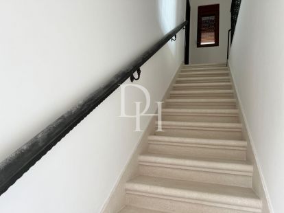 Villa in Rezhevichi in Budva, Montenegro, 180m2 - for 460&nbsp;000€ - Ref: 72328 photo 16