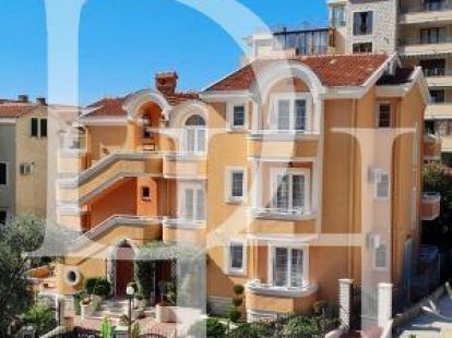 Вилла в Петроваце, Черногория за 1 328 000€ (ID:72377)