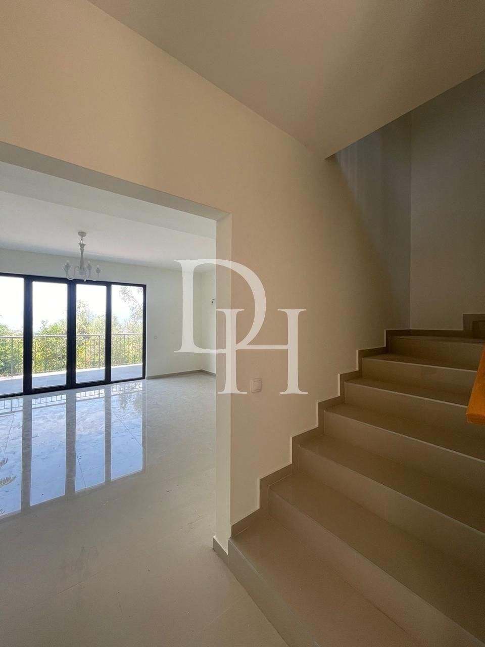 Таунхаус в Тивате, Черногория, 148м2 - стоимость 280&nbsp;000€ - Ref: 72406 фото 5