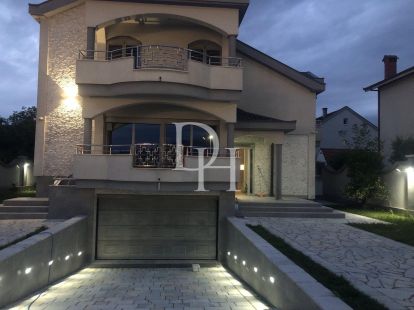 Вилла в Подгорице, Черногория, 320м2 - стоимость 600&nbsp;000€ - Ref: 72417 фото 2