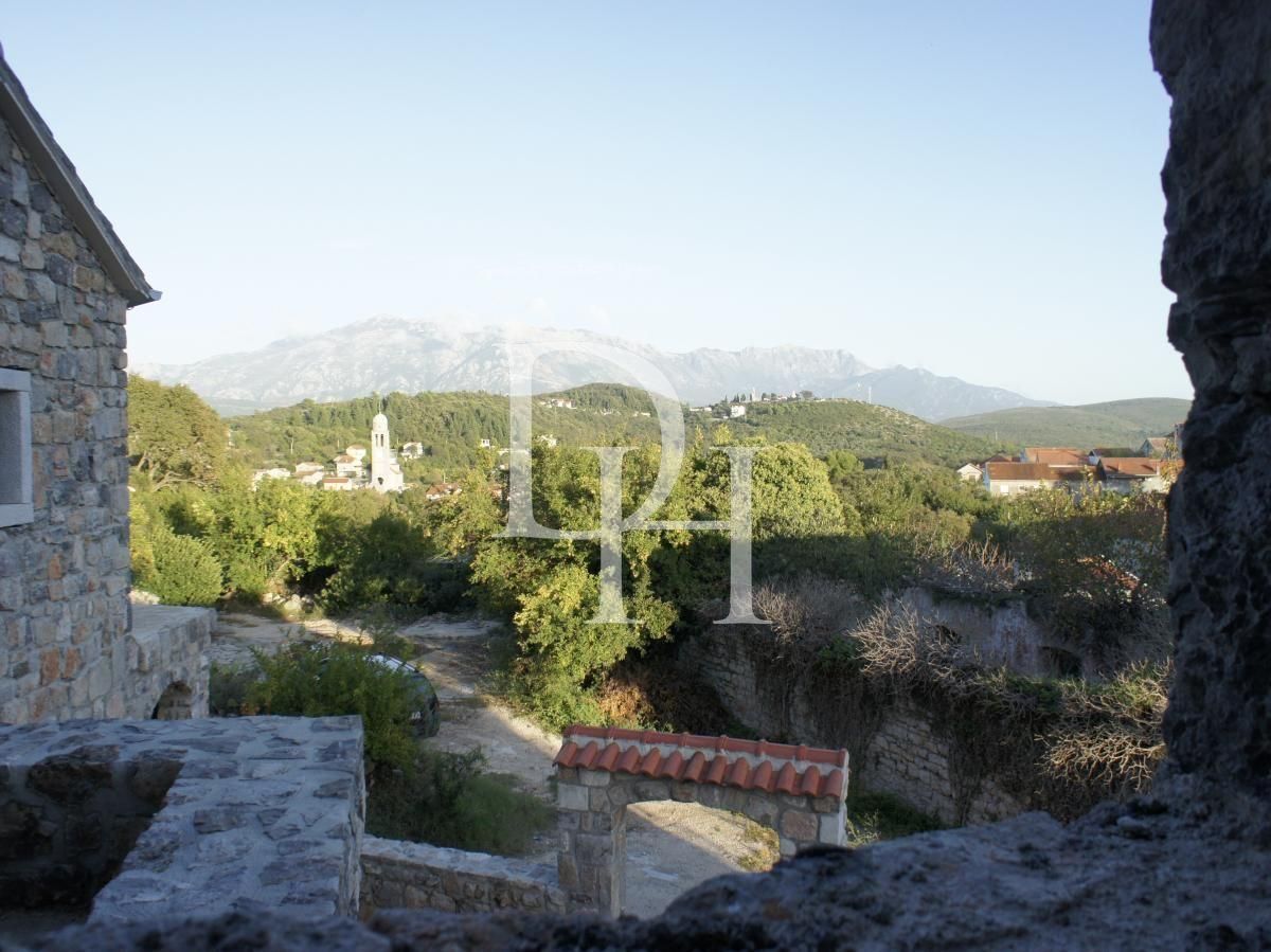 Villa in the Tivat community, Montenegro, 383m2 - for 560&nbsp;000€ - Ref: 72429 photo 4