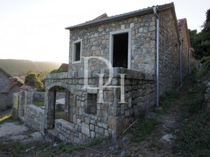 Villa in the Tivat community, Montenegro, 383m2 - for 560&nbsp;000€ - Ref: 72429 photo 3