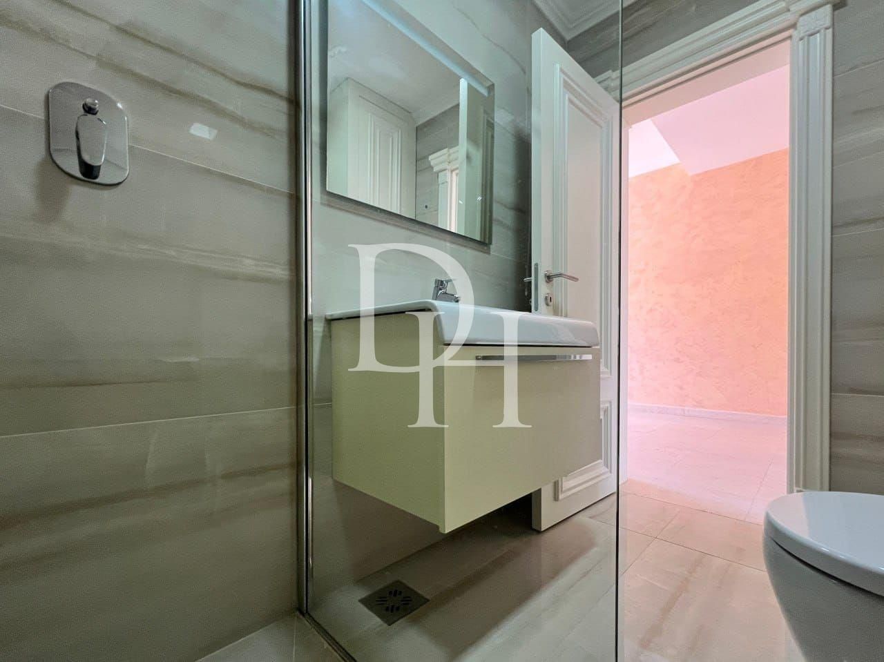 Penthouse in Budva, Montenegro, 640m2 - kosten 850&nbsp;000€ - Ref: 72440 foto 11