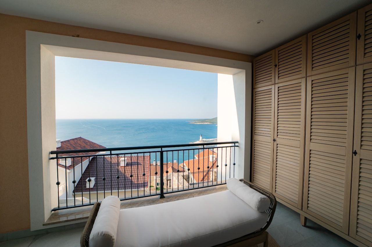 Апартаменты в Тивате, Черногория, 77м2 - стоимость 620&nbsp;000€ - Ref: 72491 фото 1