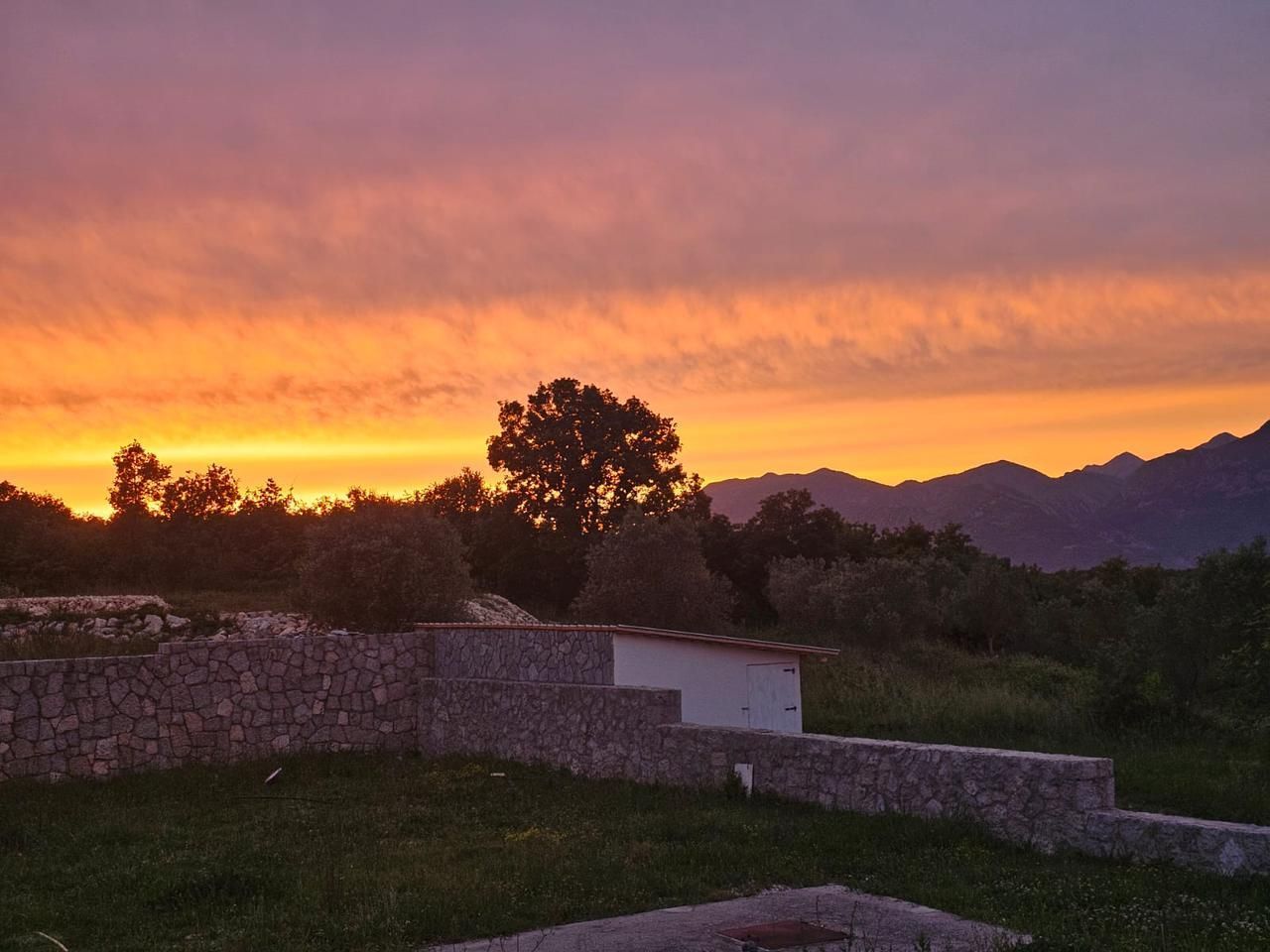 Villa in Dobra Voda, Montenegro, 1 320m2 - for 1&nbsp;350&nbsp;000€ - Ref: 72514 photo 4