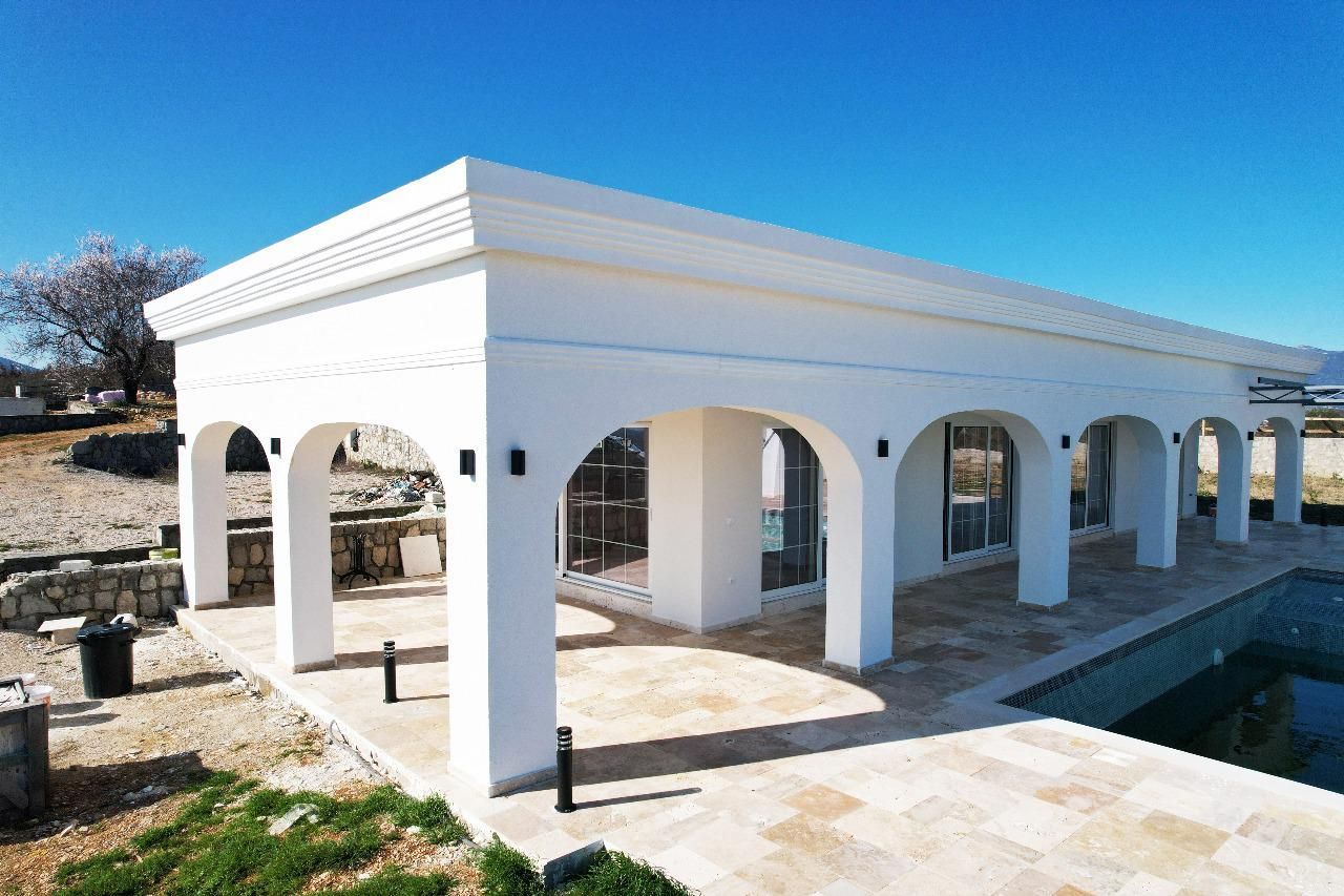 Villa in Dobra Voda, Montenegro, 1 320m2 - for 1&nbsp;350&nbsp;000€ - Ref: 72514 photo 5