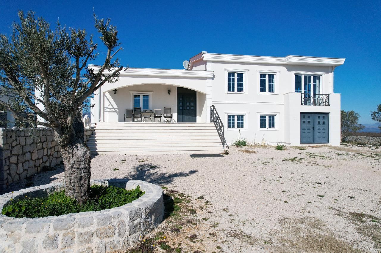 Villa in Dobra Voda, Montenegro, 1 320m2 - for 1&nbsp;350&nbsp;000€ - Ref: 72514 photo 6
