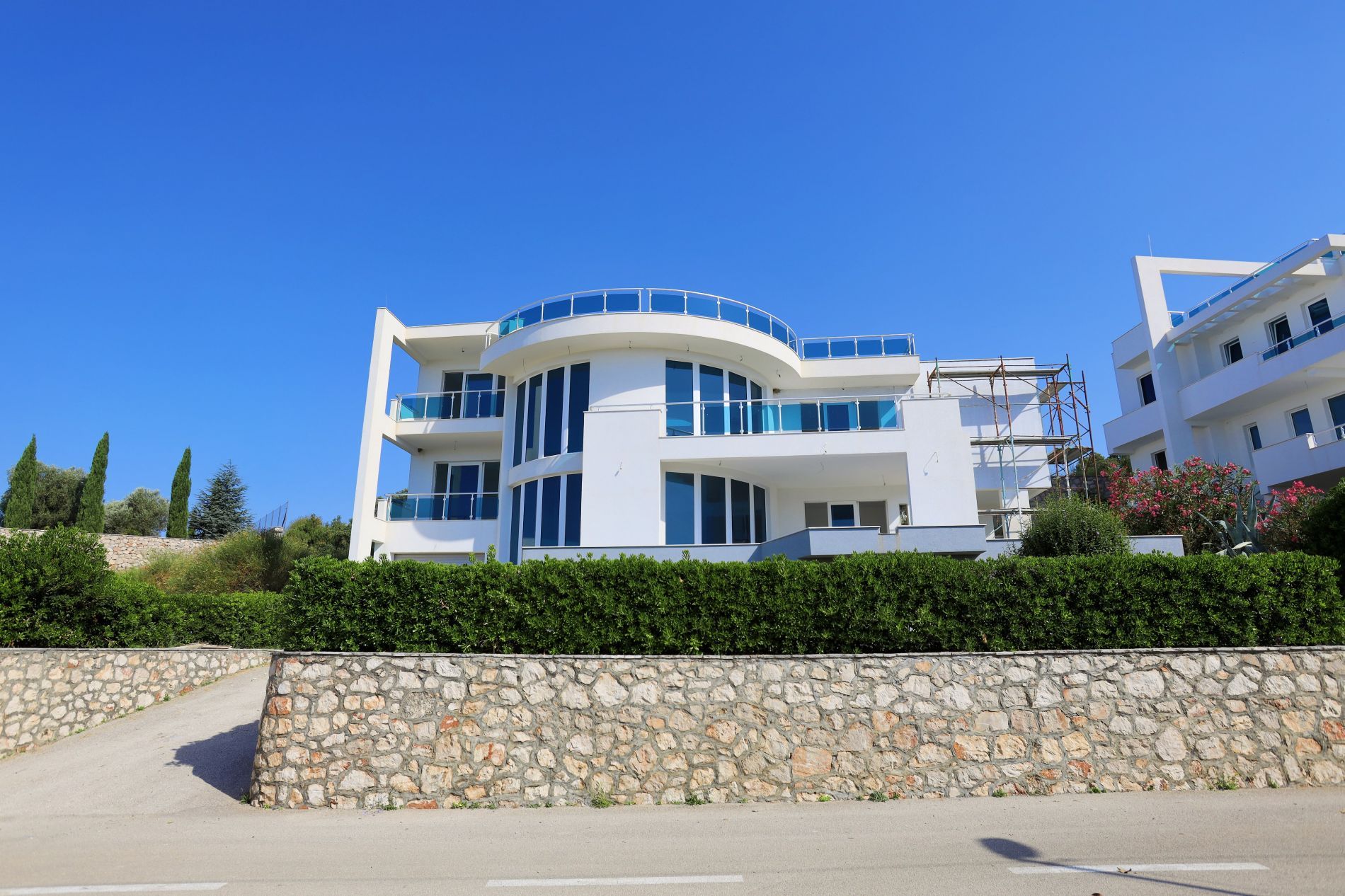 Villa in Dobra Voda, Montenegro, 413m2 - for 500&nbsp;000€ - Ref: 72531 photo 4