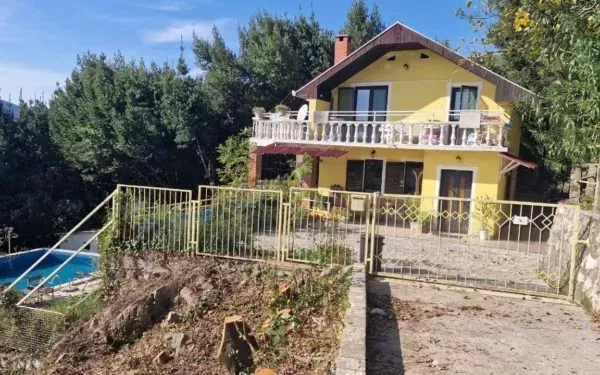 Дом в Герцег-Нови, Черногория, 143м2 - стоимость 165&nbsp;000€ - Ref: 72535 фото 1