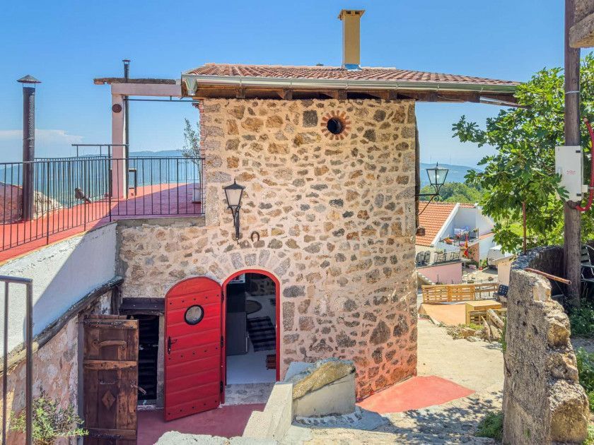 Cottage in Dobra Voda, Montenegro, 240m2 - for 250&nbsp;000€ - Ref: 72560 photo 3