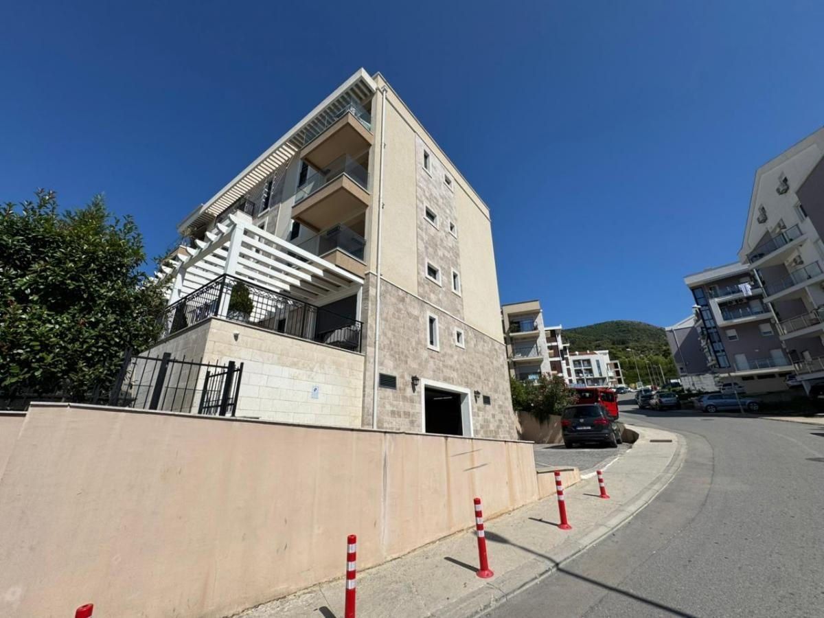Apartments in Tivat, Montenegro, 77m2 - for 320&nbsp;000€ - Ref: 72557 photo 1