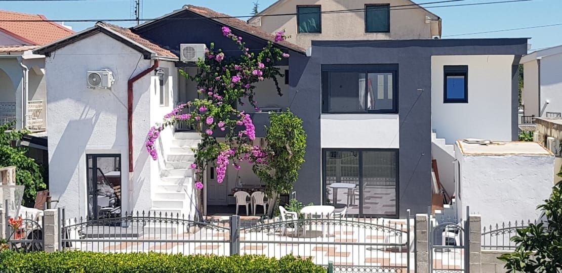 Дом в Ульцине, Черногория, 240м2 - стоимость 195&nbsp;000€ - Ref: 72569 фото 1