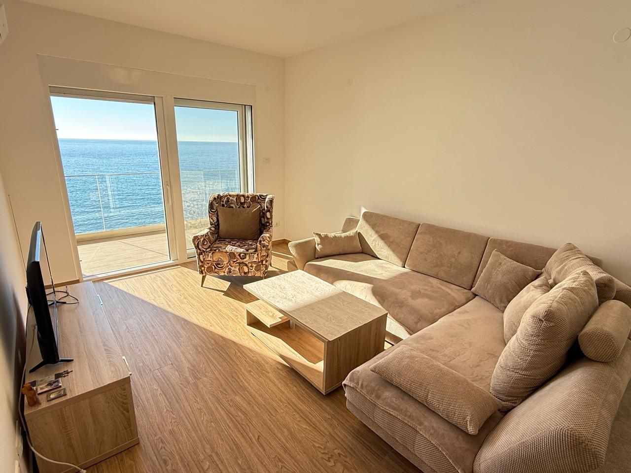 Апартаменты в Добра воде, Черногория, 80м2 - стоимость 240&nbsp;000€ - Ref: 72638 фото 1