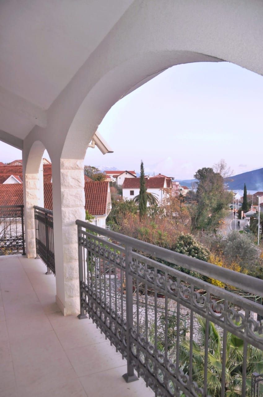 Вилла в Дженовичах, Черногория, 300м2 - стоимость 790&nbsp;000€ - Ref: 72804 фото 3