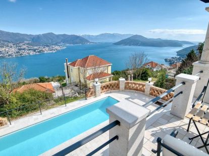 Вилла в Герцег-Нови, Черногория за 990 000€ (ID:72805)