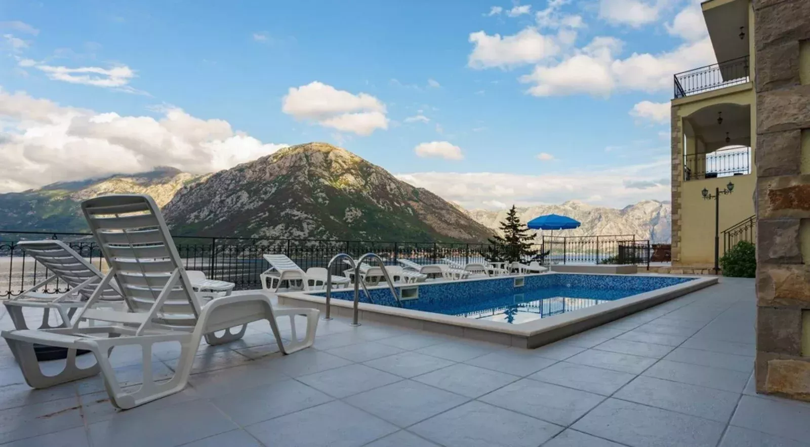 Вилла в Которе, Черногория, 424м2 - стоимость 1&nbsp;200&nbsp;000€ - Ref: 72812 фото 3