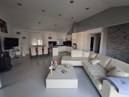 Вилла в Крашичах, Черногория, 130м2 - стоимость 440&nbsp;000€ - Ref: 72844 фото 7