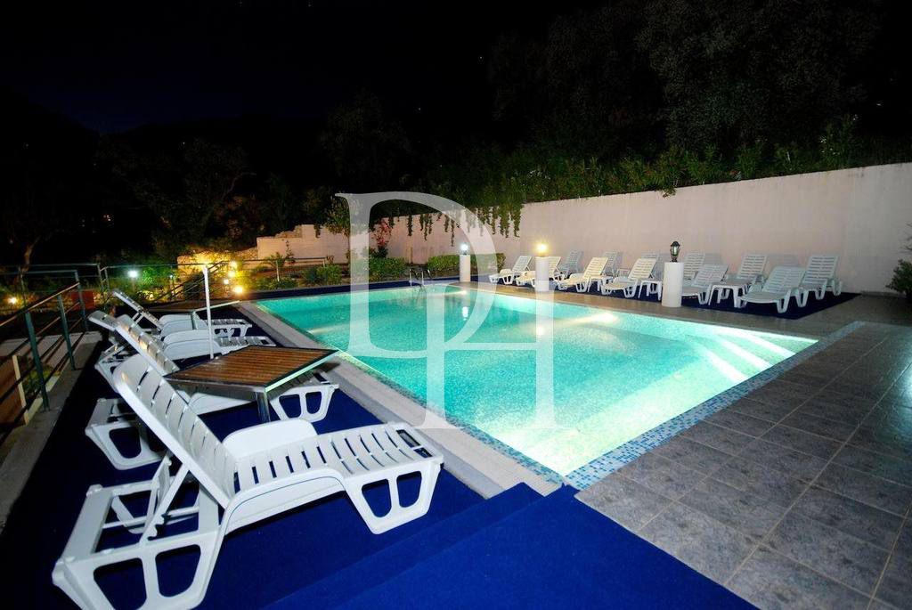 Отель в Бечичах, Черногория, 380м2 - стоимость 2&nbsp;317&nbsp;500€ - Ref: 331 фото 1