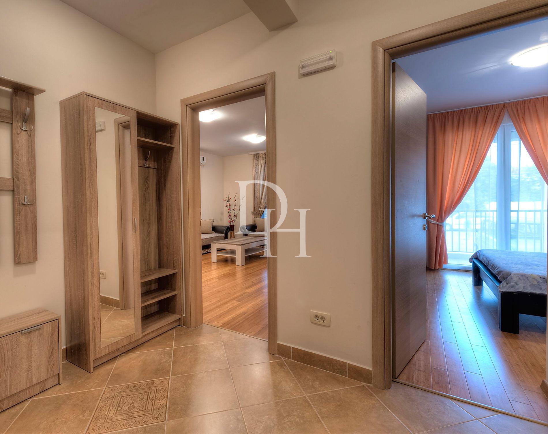 Апартаменти у Тіваті, Чорногорія, 56м2 - вартість 140&nbsp;000€ - Ref: 8183 фото 2