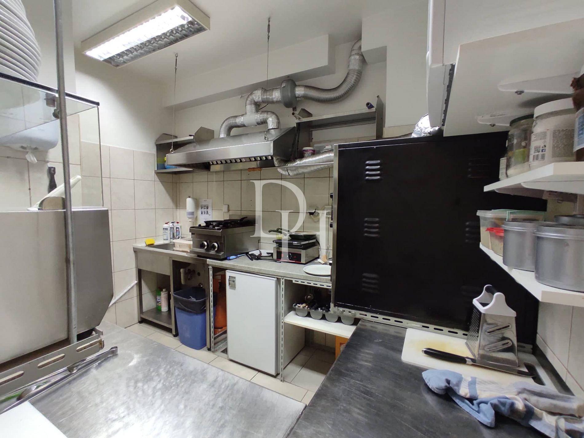 Ресторан в Герцег-Нови, Черногория, 162м2 - стоимость 320&nbsp;000€ - Ref: 14835 фото 5