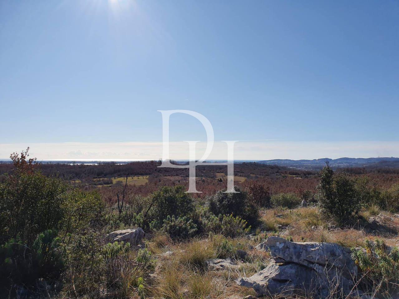 Land in Ulcinj, Montenegro, 17 926m2 - Ref: 18242 photo 1