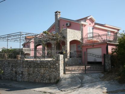 Вилла в Тивате, Черногория за 600 000€ (ID:10724)