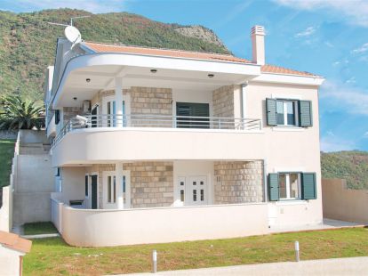 Вилла в Герцег-Нови, Черногория за 320 000€ (ID:11041)